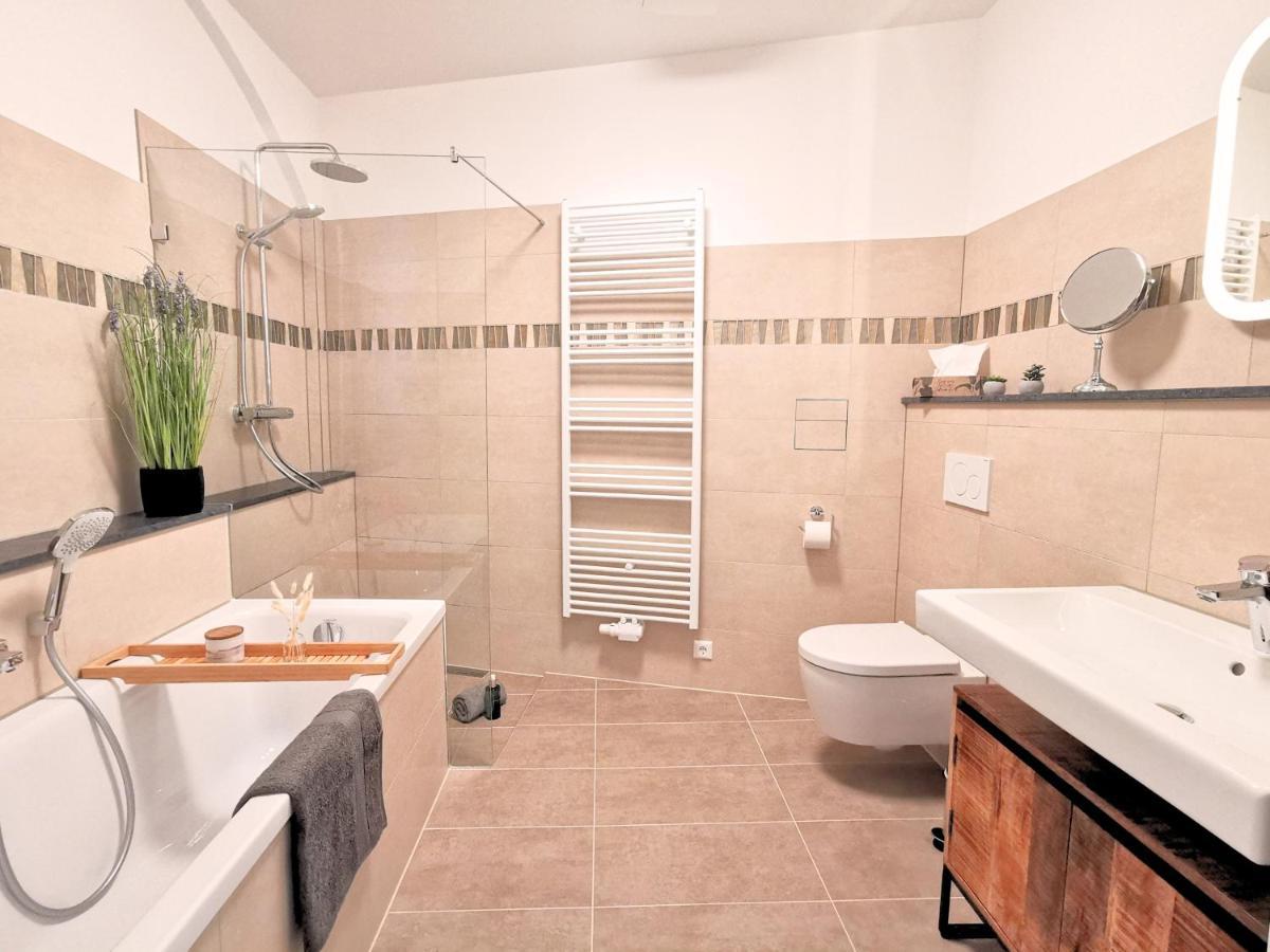 Fynbos Apartments Deluxe, Balkon, Historisch, Parkplatz Майсен Екстериор снимка